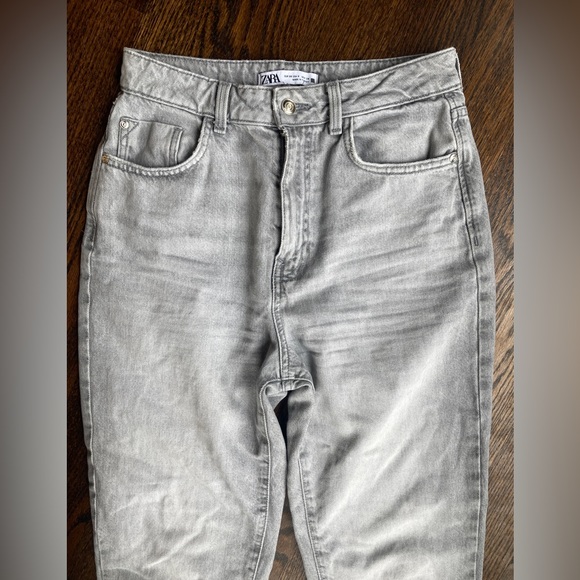 *SOLD* Zara Jeans - Picture 5 of 9